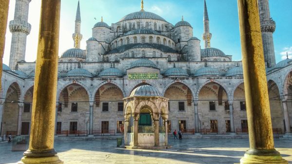 Blue Mosque & Hippodrome Guided Tour – Top-Rated Attractions Kanwal Malik Official a poet, novelist and a writer based in dubai 5