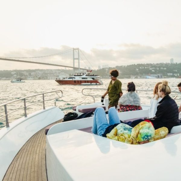 Bosphorus Sunset Cruise on a Luxurious Yacht – Boat Tours and Cruises Kanwal Malik Official a poet, novelist and a writer based in dubai 4