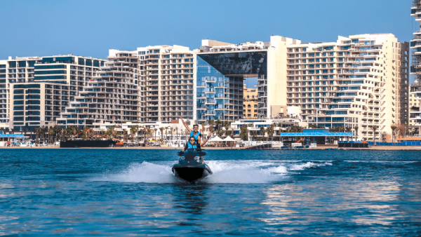 Dubai Marina Jetski Experience – Water Sports Kanwal Malik Official a poet, novelist and a writer based in dubai 5