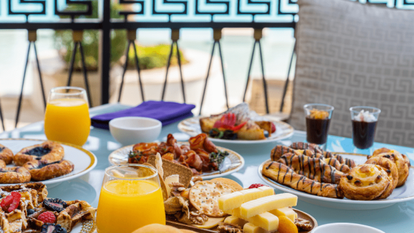 Giardino Breakfast buffet at Palazzo Versace Hotel – Brunches Kanwal Malik Official a poet, novelist and a writer based in dubai 5