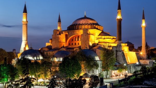 Hagia Sophia: Outer Visit Guided Tour – Top-Rated Attractions Kanwal Malik Official a poet, novelist and a writer based in dubai 5