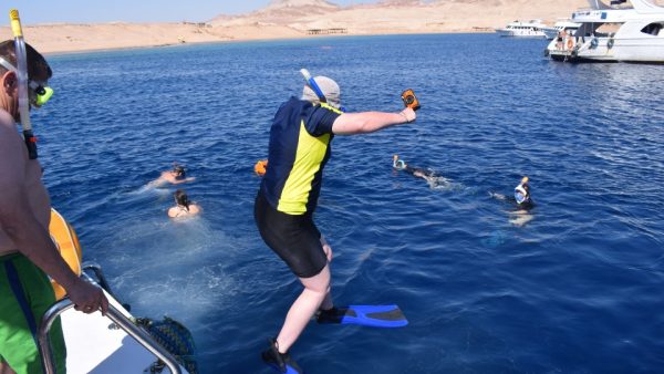 Half-day Snorkeling Boat trip with lunch and drinks from Sharm El Sheikh – Sightseeing and Tours Kanwal Malik Official a poet, novelist and a writer based in dubai 5