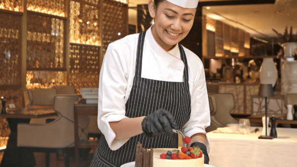 Private Baking Class with The H Dubai – Workshops Kanwal Malik Official a poet, novelist and a writer based in dubai 5