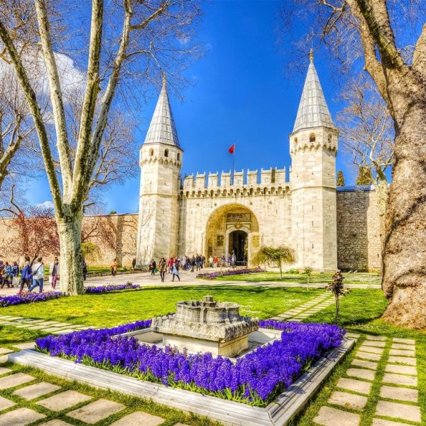 Topkapi Palace & Harem Museum Ticket & Audio Guide – Sightseeing and Tours Kanwal Malik Official a poet, novelist and a writer based in dubai 4