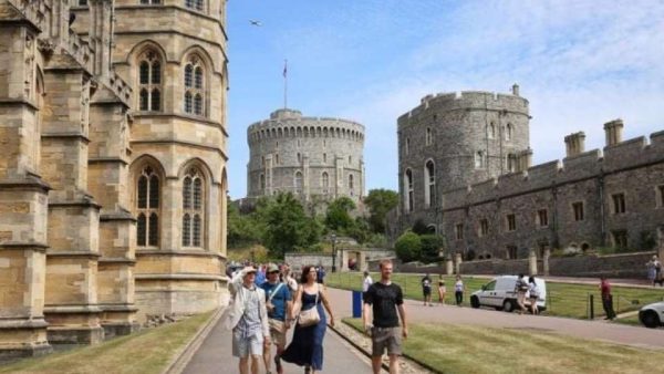 Wonderful Westminster tour and Windsor Castle visit – Sightseeing and Tours Kanwal Malik Official a poet, novelist and a writer based in dubai 5