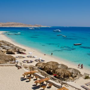 Mahmya Giftun Island snorkeling cruise and beach stop in Hurghada – Sightseeing and Tours Kanwal Malik Official a poet, novelist and a writer based in dubai