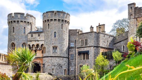 Windsor Castle and Roman Bath Tour – Combos and more adventures Kanwal Malik Official a poet, novelist and a writer based in dubai 5