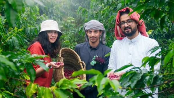 From Arabica to Arabian – Coffee Experience at a local farm – Recently Added Experiences Kanwal Malik Official a poet, novelist and a writer based in dubai 5