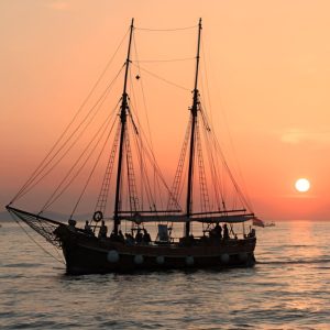 Private Historical Muscat Sunset Tour – Sightseeing and Tours Kanwal Malik Official a poet, novelist and a writer based in dubai