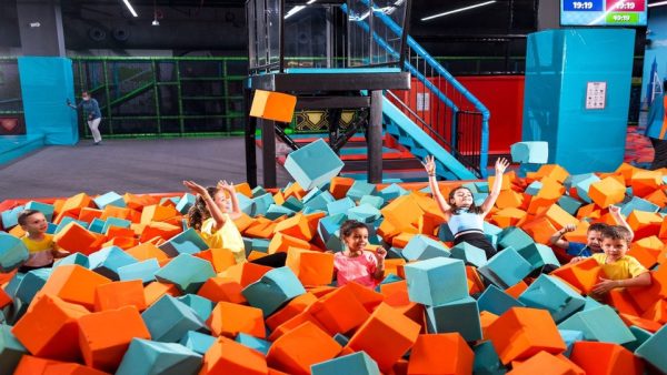 Trampo Extreme – Trampoline Fun at Nakheel Mall – Experiences Kanwal Malik Official a poet, novelist and a writer based in dubai 5