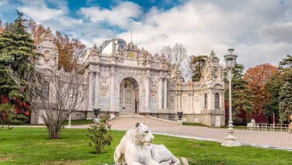 Dolmabahce Palace Skip-the-Line Tickets with Audio Guide – Indoor Attractions Kanwal Malik Official a poet, novelist and a writer based in dubai 5