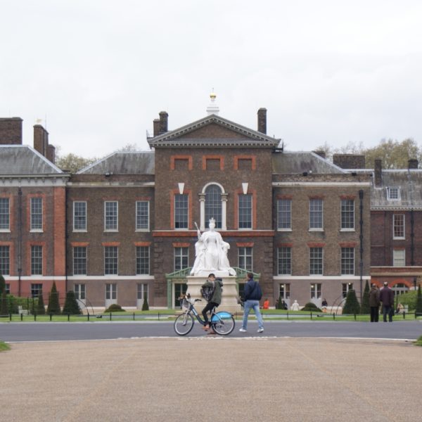 Afternoon Tea at Kensington Palace – Recently Added Experiences Kanwal Malik Official a poet, novelist and a writer based in dubai 4