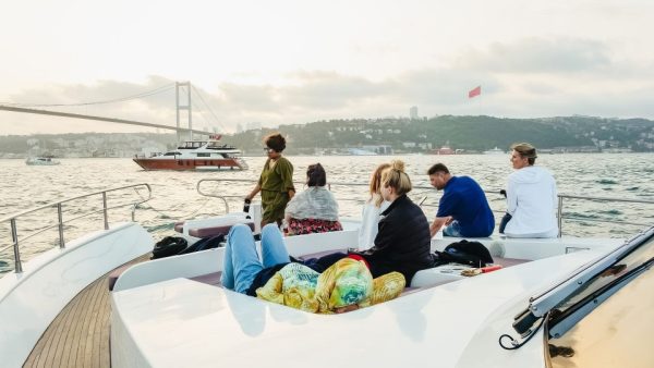 Bosphorus Sunset Cruise on a Luxurious Yacht – Boat Tours and Cruises Kanwal Malik Official a poet, novelist and a writer based in dubai 5