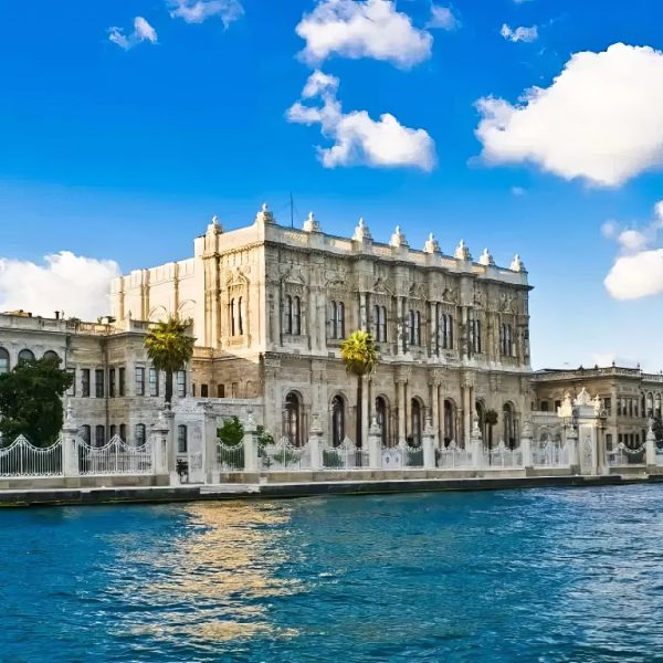 Dolmabahce Palace: Guided Tour – Top-Rated Attractions Kanwal Malik Official a poet, novelist and a writer based in dubai 4