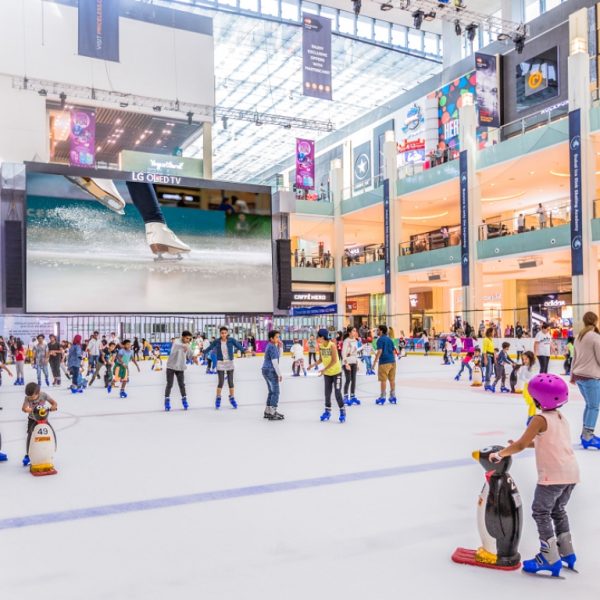 Dubai Ice Rink Disco Night Session – Experiences Kanwal Malik Official a poet, novelist and a writer based in dubai 4