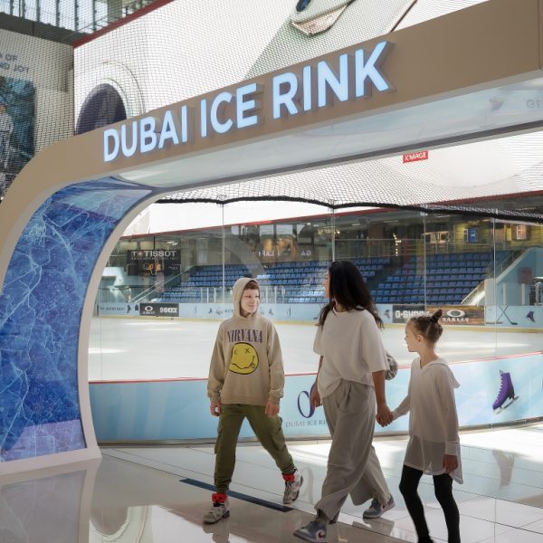 Dubai Ice Rink – Experiences Kanwal Malik Official a poet, novelist and a writer based in dubai 4