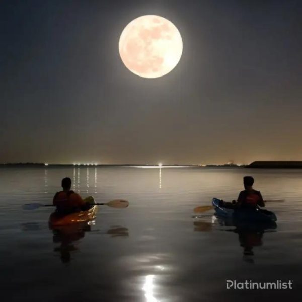 Full moon kayak tour at louvre Abu Dhabi – Water Sports Kanwal Malik Official a poet, novelist and a writer based in dubai 4