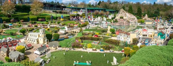 LEGOLAND Windsor (with optional transfers) – Theme Parks Kanwal Malik Official a poet, novelist and a writer based in dubai 6