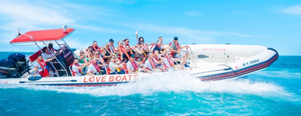 Love Boats in Dubai – Boat Tours and Cruises Kanwal Malik Official a poet, novelist and a writer based in dubai 6