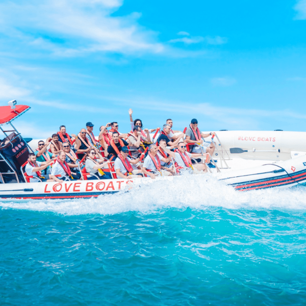 Love Boats in Dubai – Boat Tours and Cruises Kanwal Malik Official a poet, novelist and a writer based in dubai 4