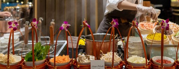 Lunch at Mundo – Brunches Kanwal Malik Official a poet, novelist and a writer based in dubai 6