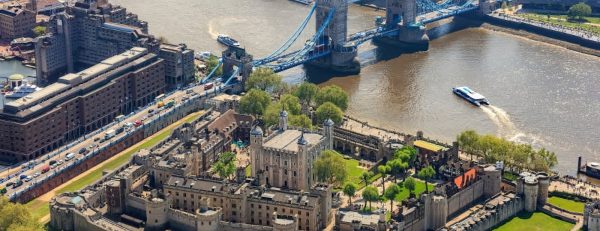 The Tower of London & See 30+ London Top Sights – Sightseeing and Tours Kanwal Malik Official a poet, novelist and a writer based in dubai 6