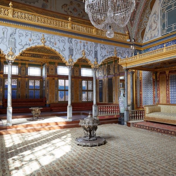 Topkapi Palace & Harem Tour with Historian Guide – Sightseeing and Tours Kanwal Malik Official a poet, novelist and a writer based in dubai 4